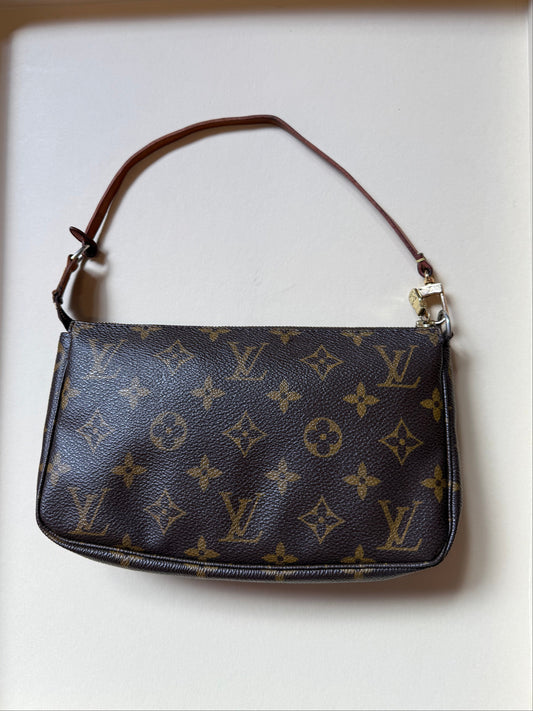 Vintage Louis Vuitton Monogram Pochette Accessoires