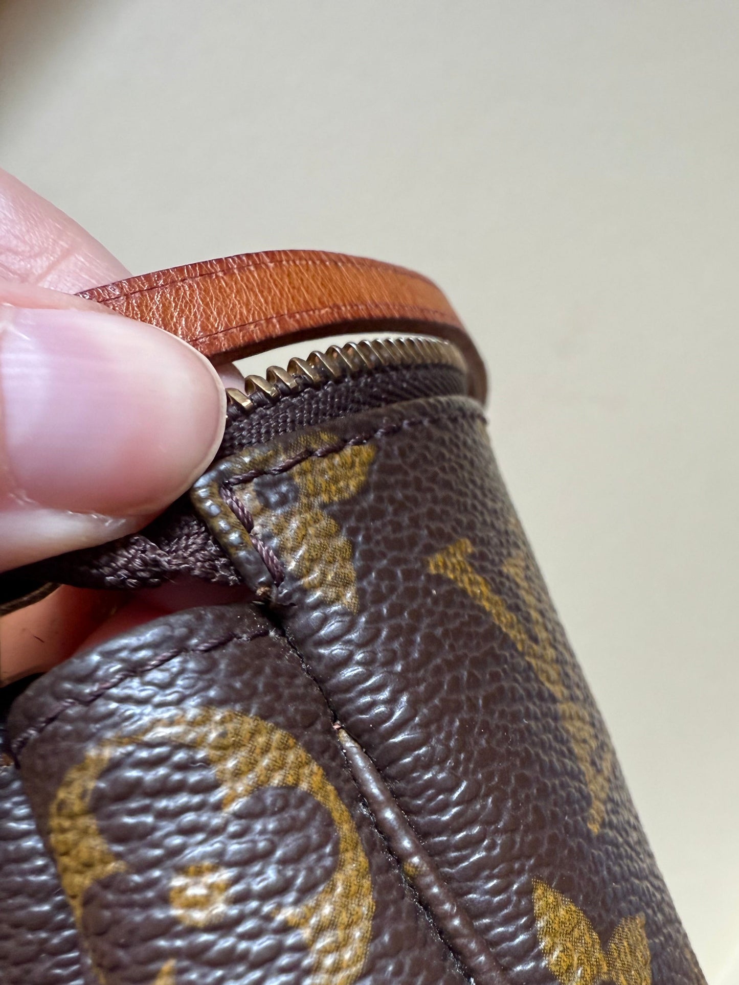 Vintage Louis Vuitton Monogram Pochette Accessoires